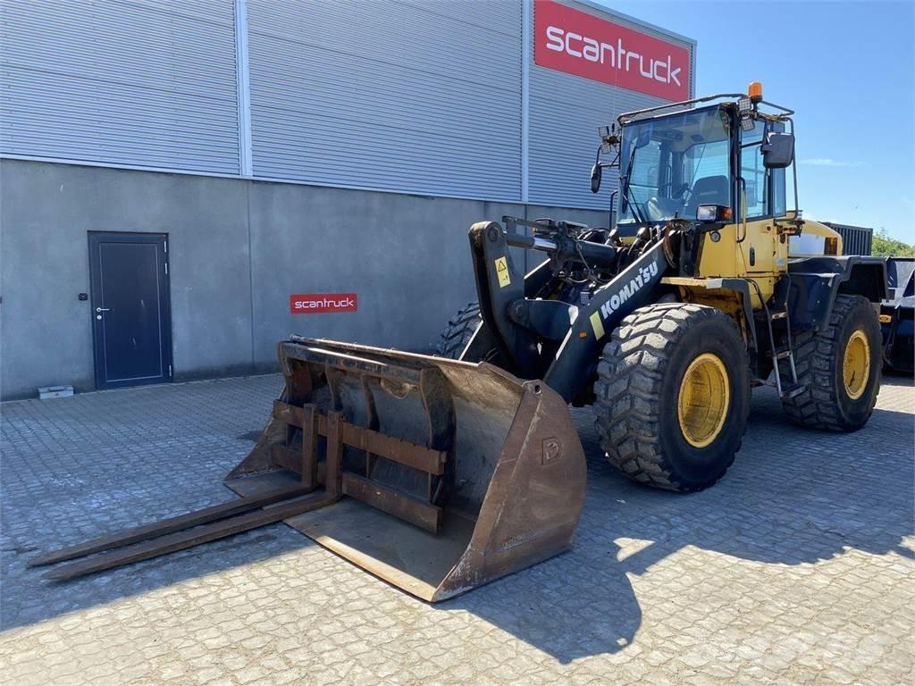 Komatsu WA250PZ-5 Pás carregadoras de rodas
