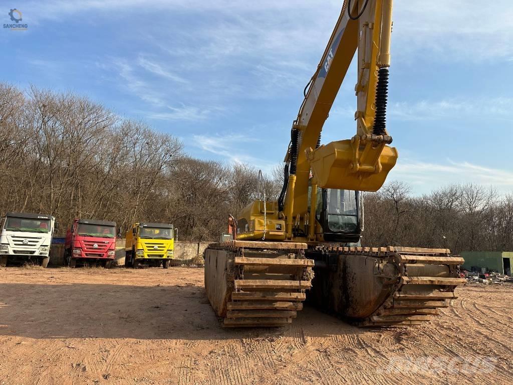 CAT 320 C L Escavadoras anfíbias