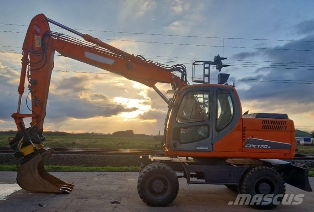 Doosan DX 170 W Escavadoras de rodas