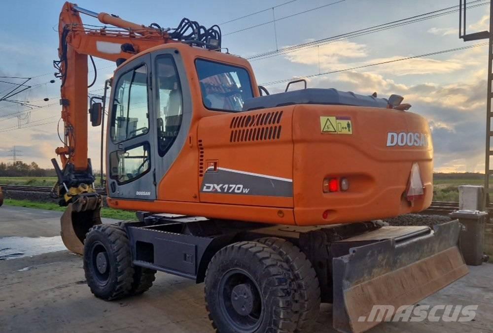 Doosan DX 170 W Escavadoras de rodas
