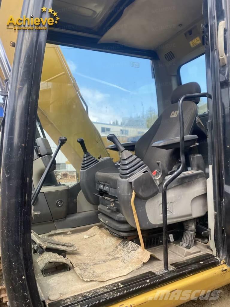 CAT 313D2GC Escavadoras de rastos