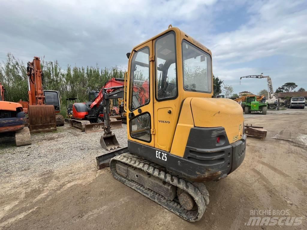 Volvo EC 25 Mini Escavadoras <7t