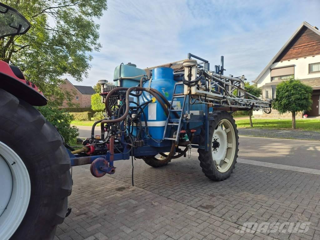Sieger SM 2700/24 Pulverizadores rebocados