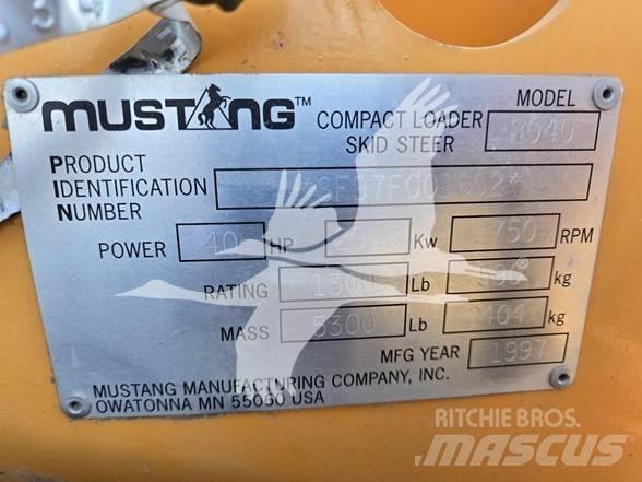 Mustang 2040 Carregadoras de direcção deslizante