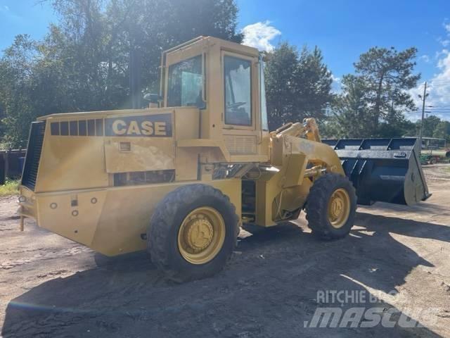 CASE 621 Pás carregadoras de rodas