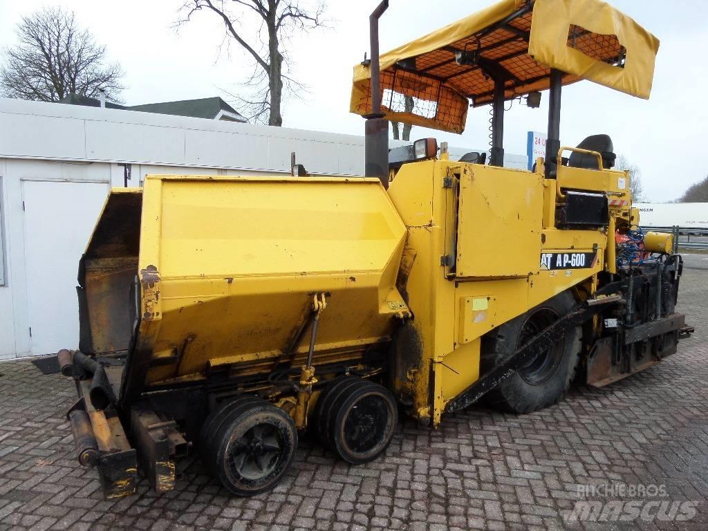 CAT AP 600 Pavimentadoras de asfalto