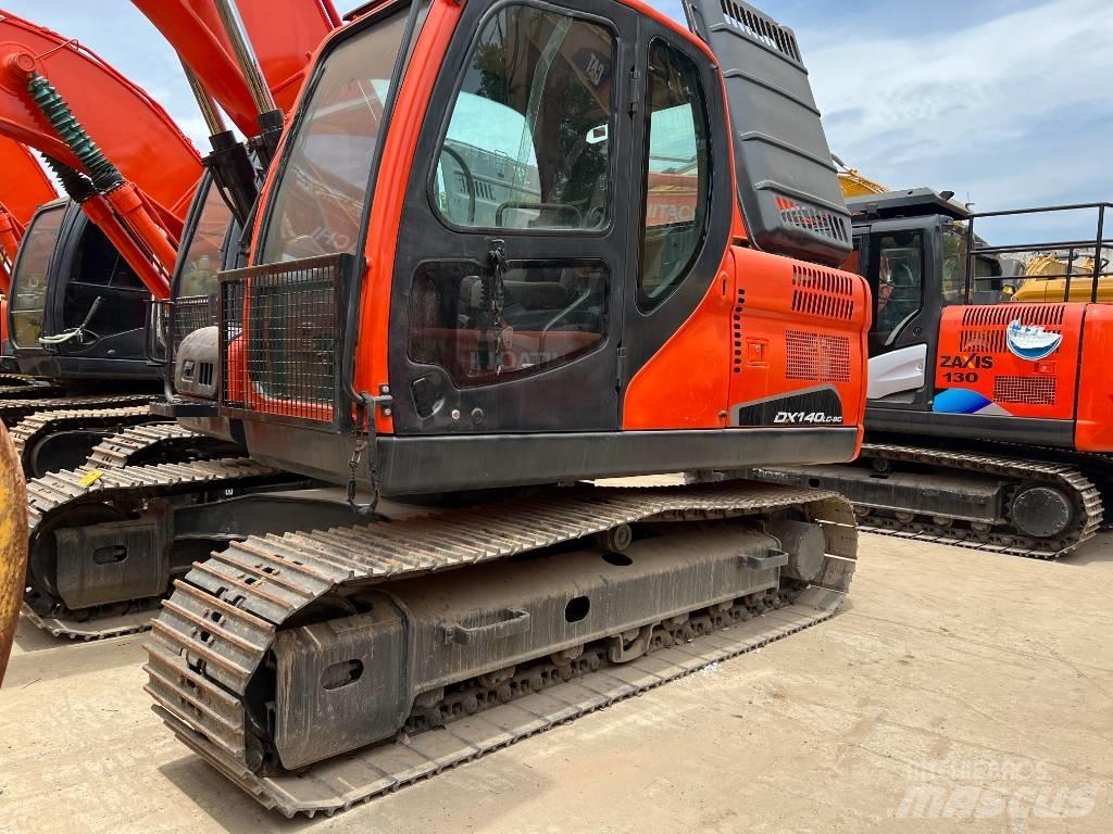 Doosan DX140 Escavadoras de rastos