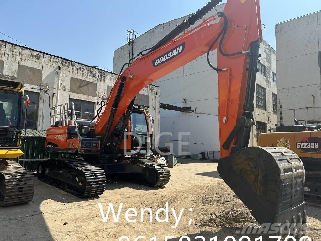Doosan DX 300 Escavadoras Midi 7t - 12t