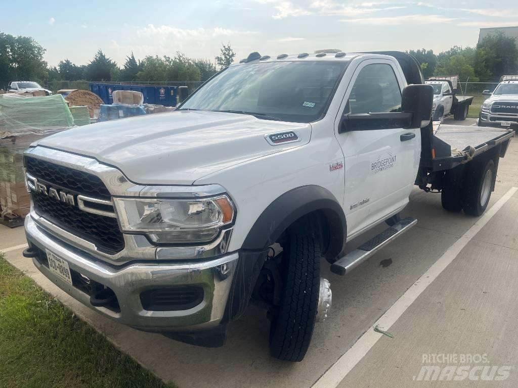 RAM 5500 Camiões estrado/caixa aberta