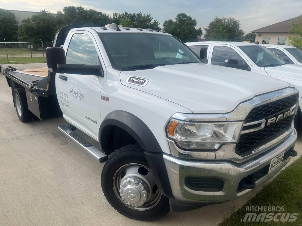 RAM 5500 Camiões estrado/caixa aberta