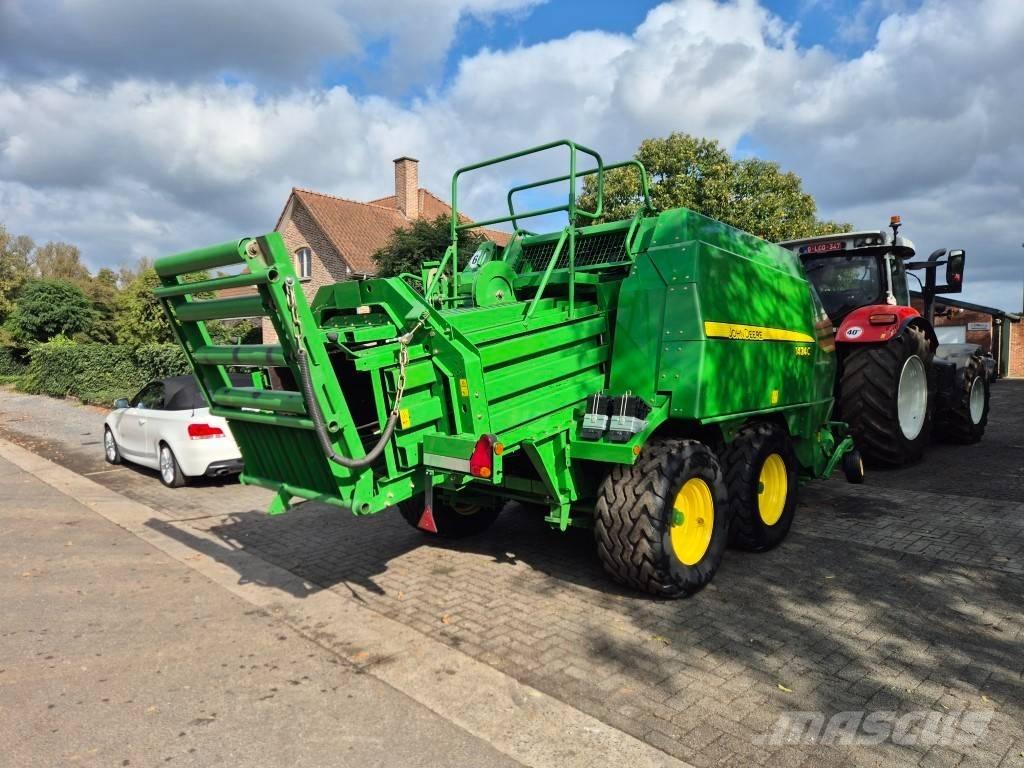 John Deere 1424C Enfardadeira de fardos quadrados