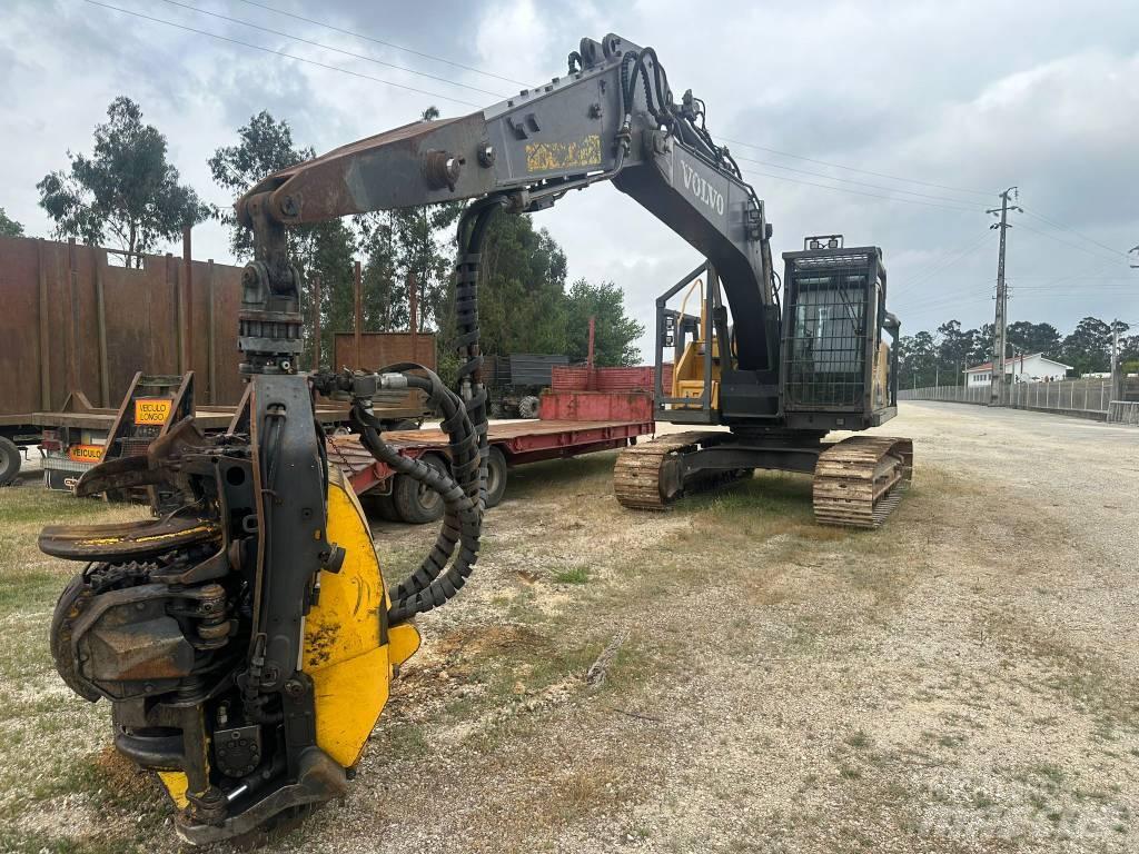 Volvo 220 E Processadores florestais