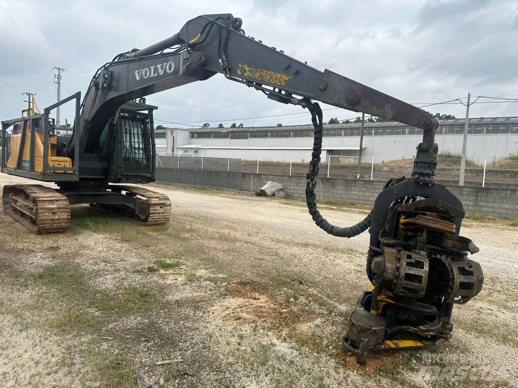 Volvo 220 E Processadores florestais