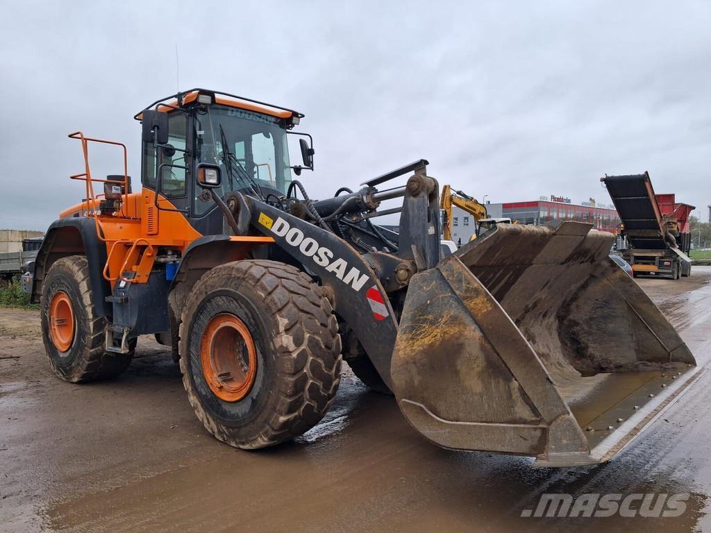 Doosan DL420 Pás carregadoras de rodas