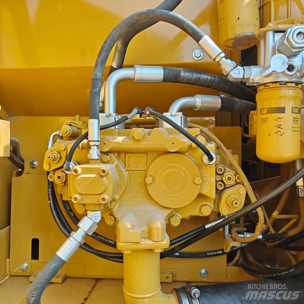CAT 320D2 Escavadoras de rastos