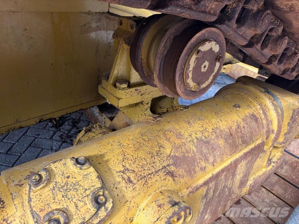CAT D 6 R XW Dozers - Tratores rastos