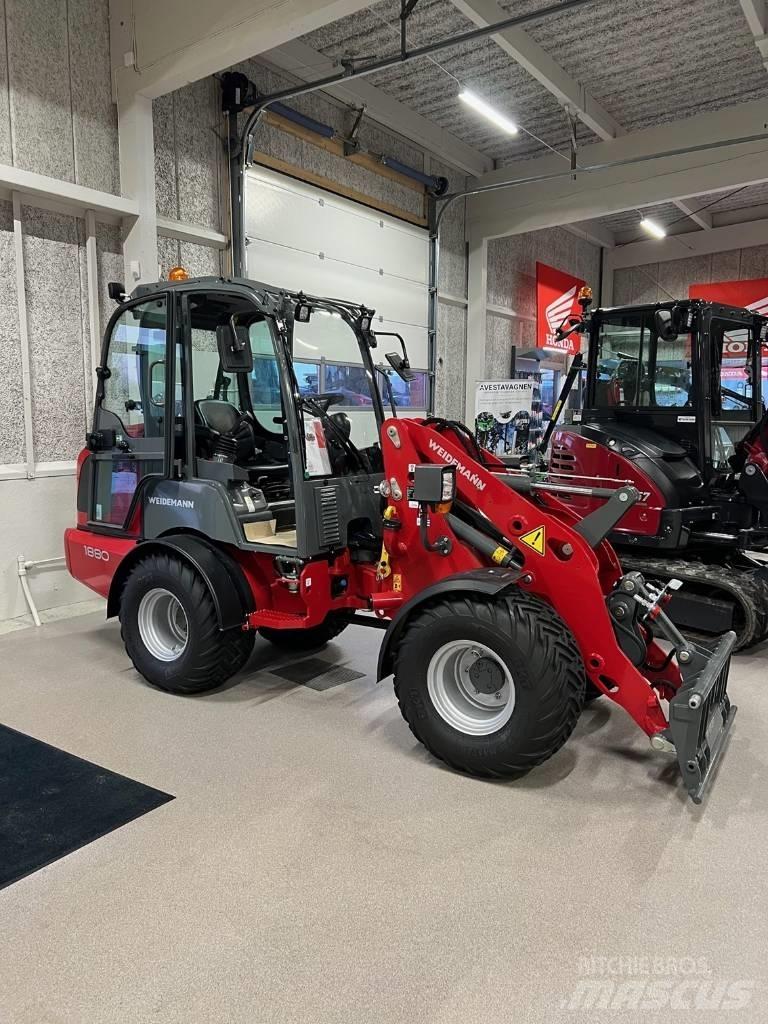 Weidemann 1880 Pás carregadoras de rodas