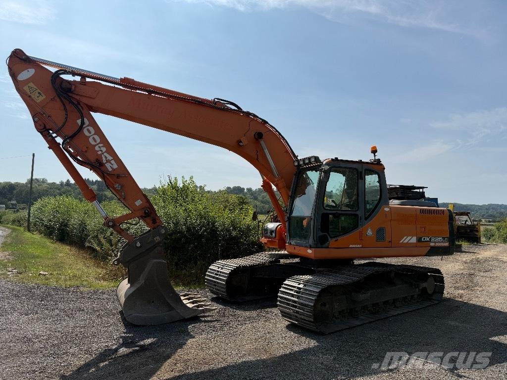 Doosan DX 225 LC Escavadoras de rastos