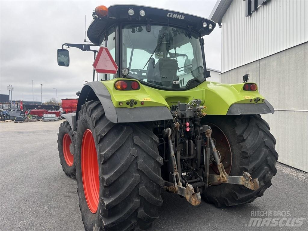 CLAAS Arion 620 Tratores Agrícolas usados