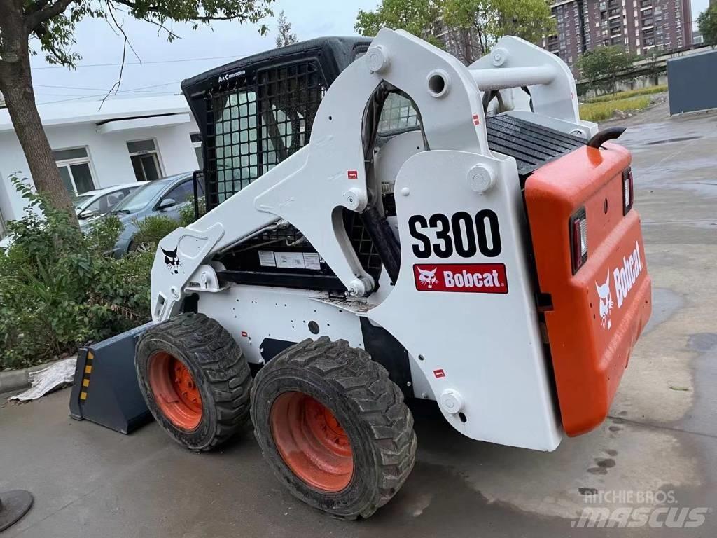 Bobcat S 300 Carregadoras de direcção deslizante