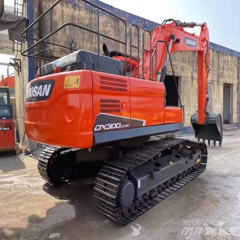 Doosan DX 300 LC-9C Escavadoras de rastos