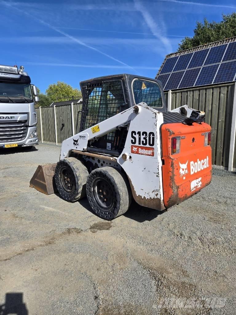 Bobcat S 130 Carregadoras de direcção deslizante