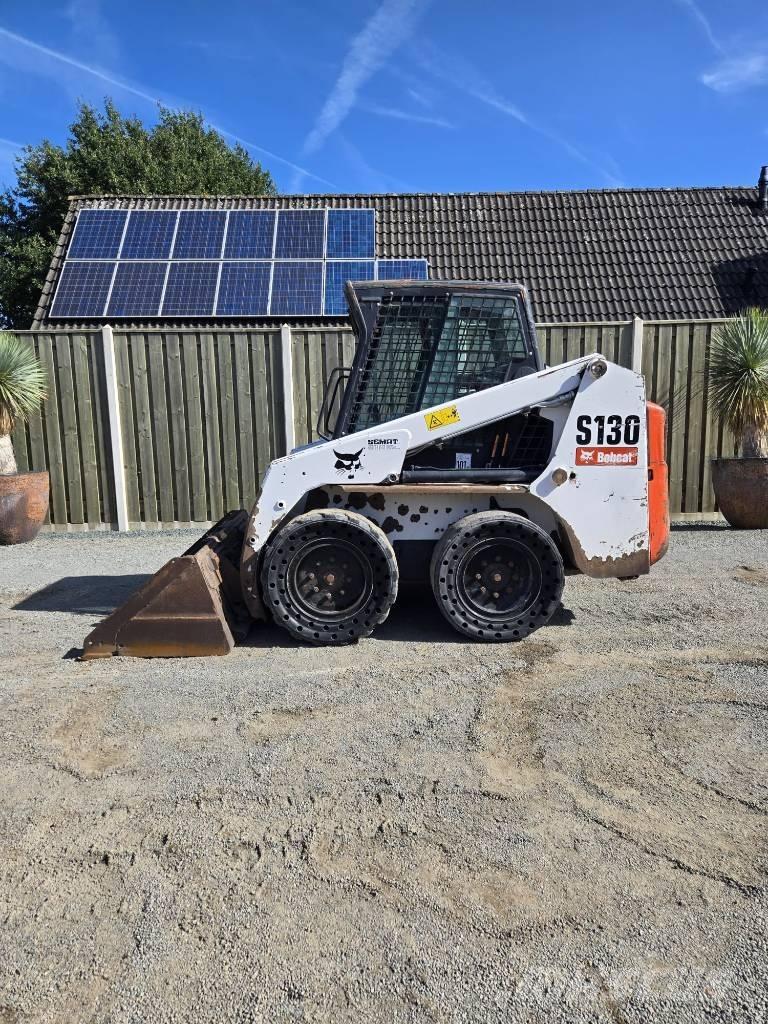 Bobcat S 130 Carregadoras de direcção deslizante