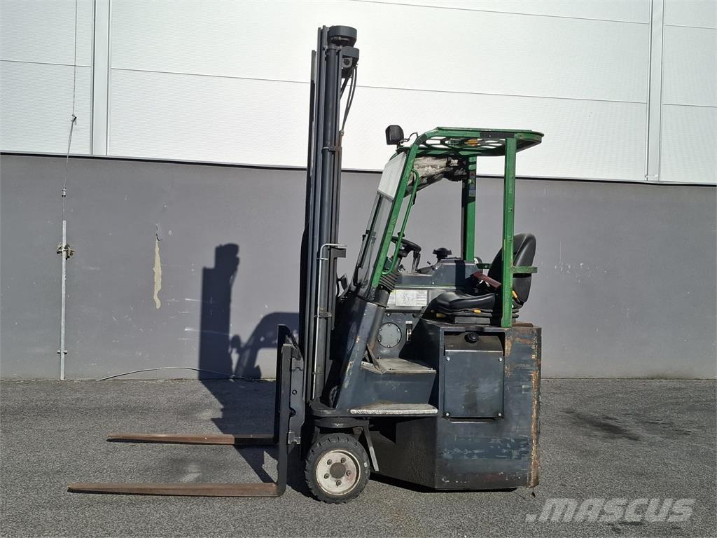 Combilift C3000CB Empilhadores de 4 vias