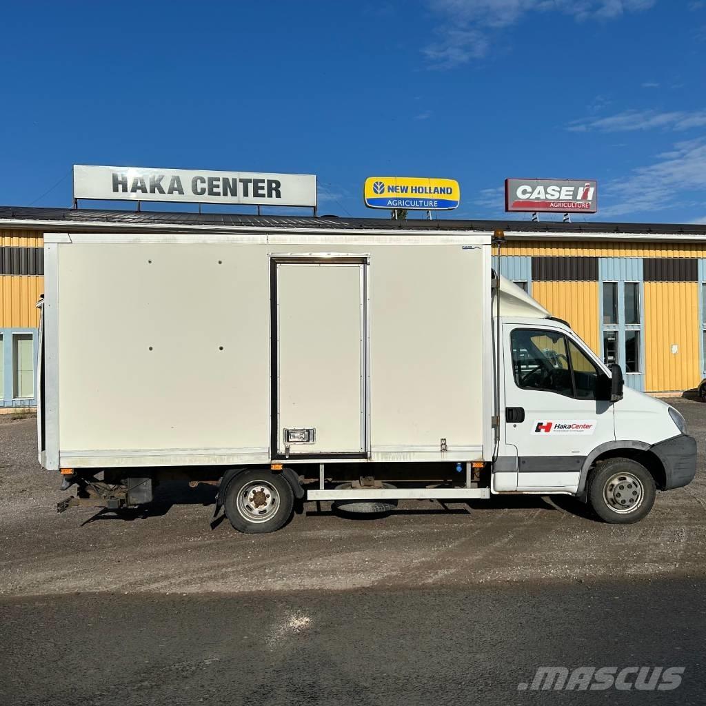 Iveco Daily 3.0 Camiões de caixa fechada