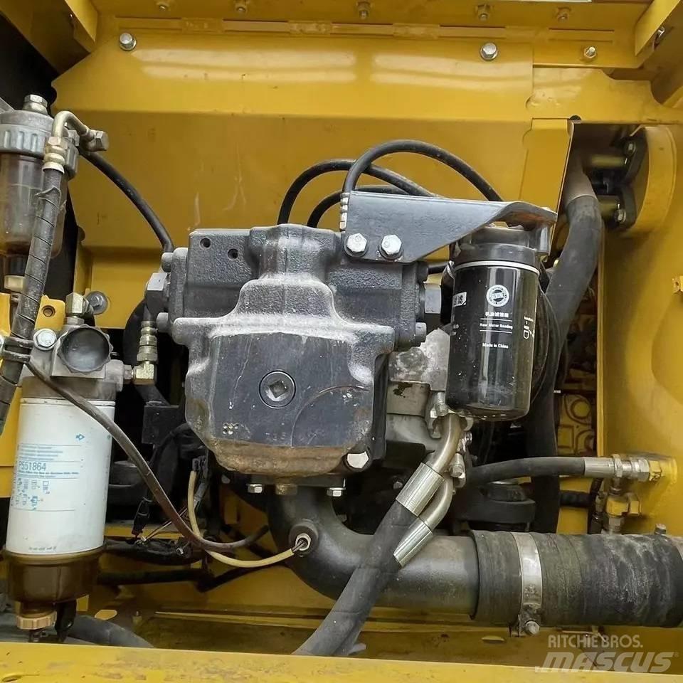 Komatsu PC200-8 Escavadoras de rastos