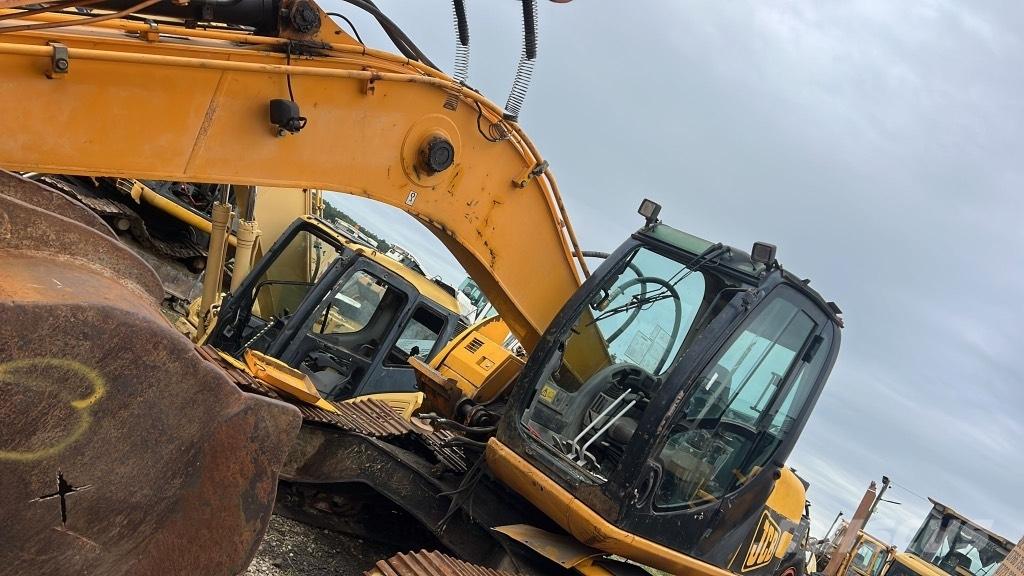 JCB 220 Travőes