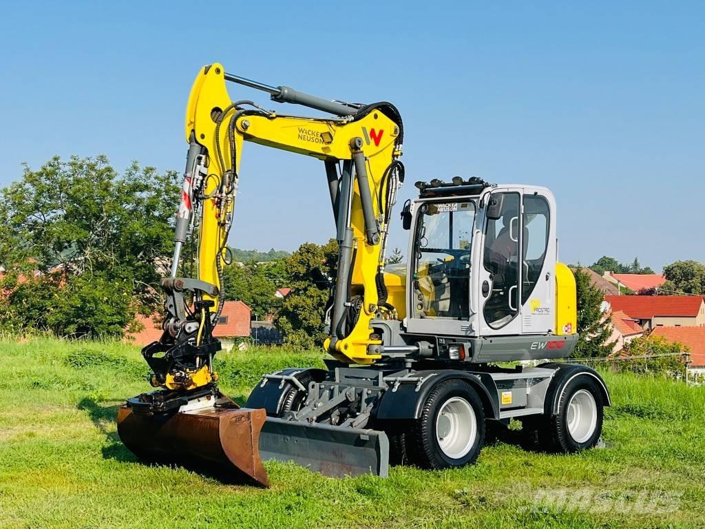 Wacker Neuson EW 100 Escavadoras de rodas
