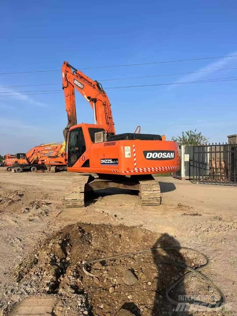 Doosan DH 225 LC-7 Escavadoras de rastos