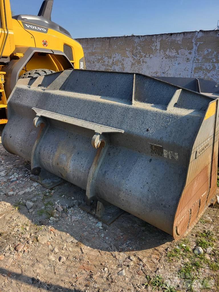 Volvo L 120 H Pás carregadoras de rodas