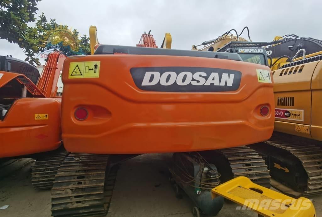 Doosan DX 225 LC Escavadoras de rastos