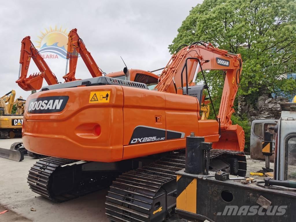 Doosan DX 225 LC Escavadoras de rastos