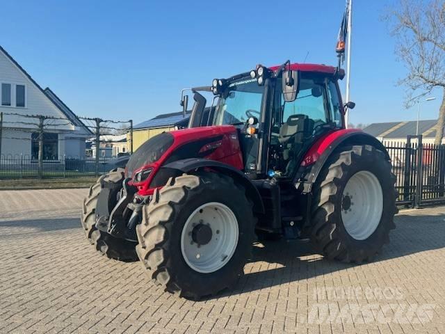 Valtra N134 Hitech Tratores Agrícolas usados