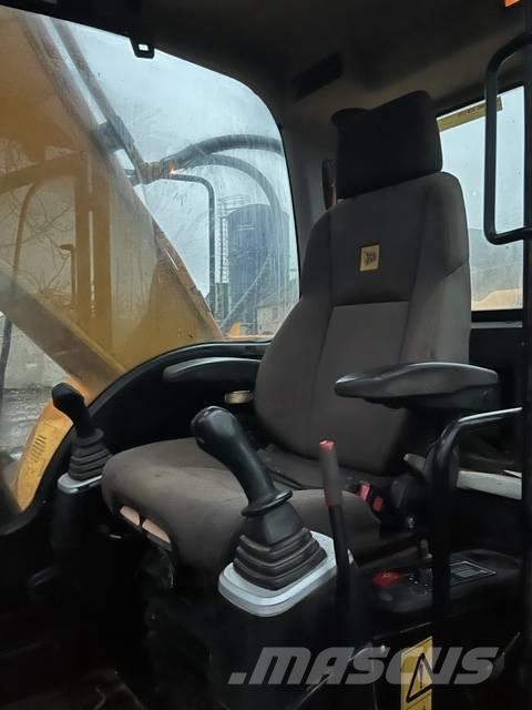 JCB JS 220 LC Escavadoras de rastos