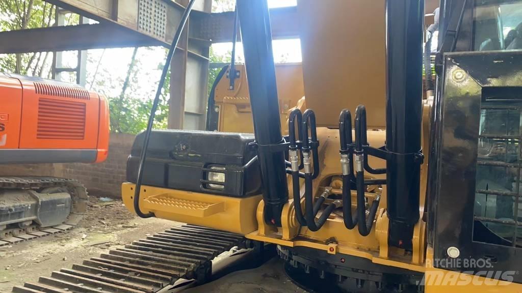 CAT 320D2L Escavadoras de rastos