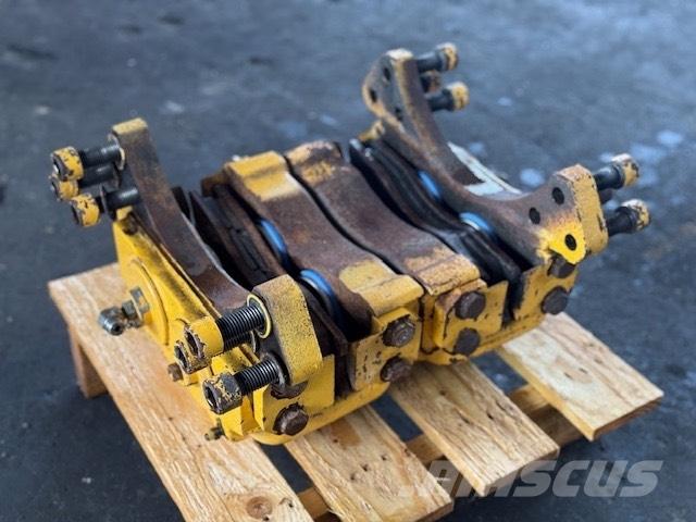 Volvo A 25 D ZACISK Travőes