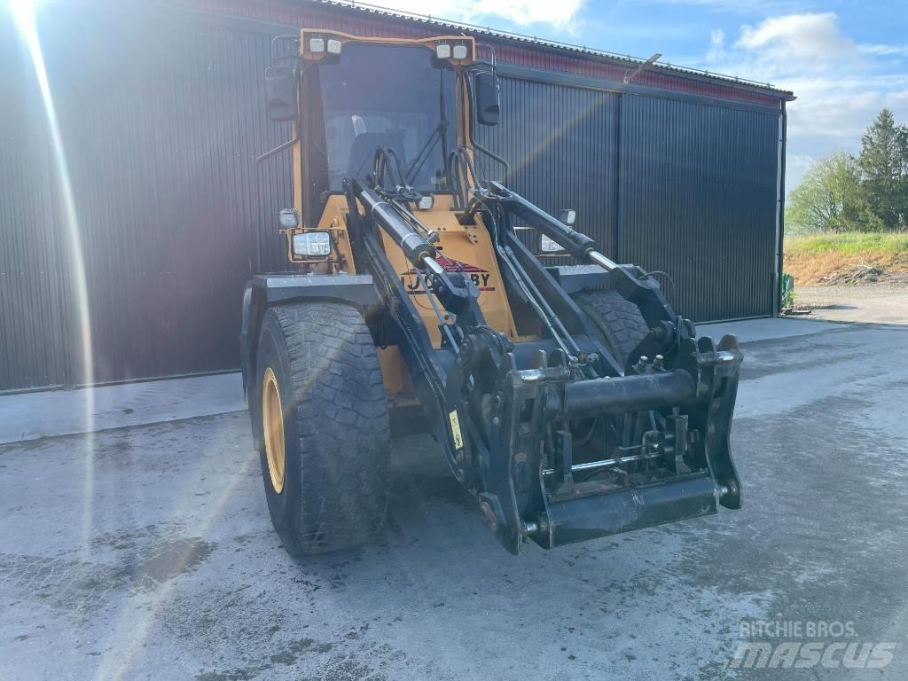 Ljungby L 15 Pás carregadoras de rodas