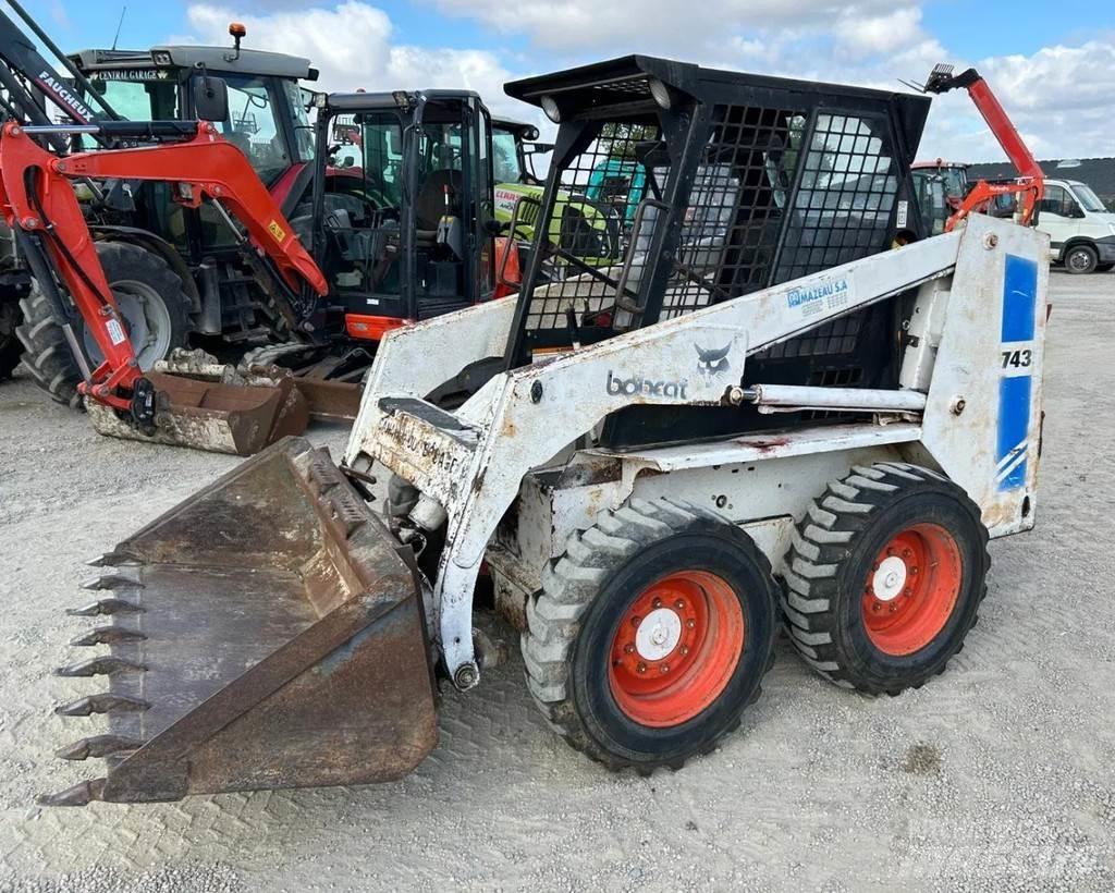 Bobcat 743 Carregadoras de direcção deslizante