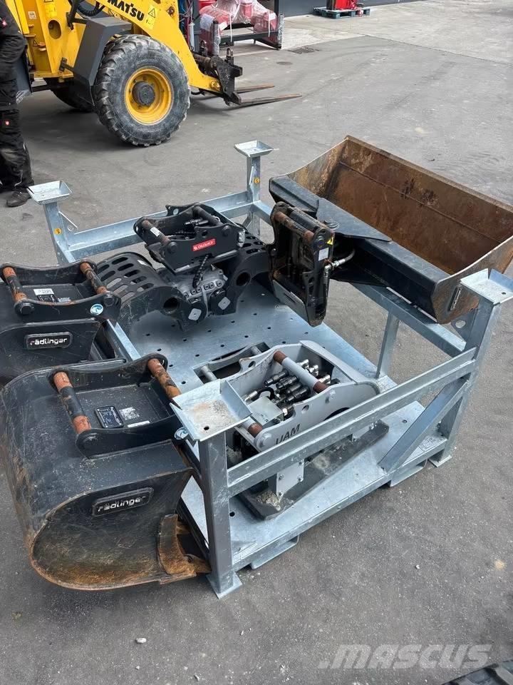 Hitachi ZX38U P-Line Mini Escavadoras <7t