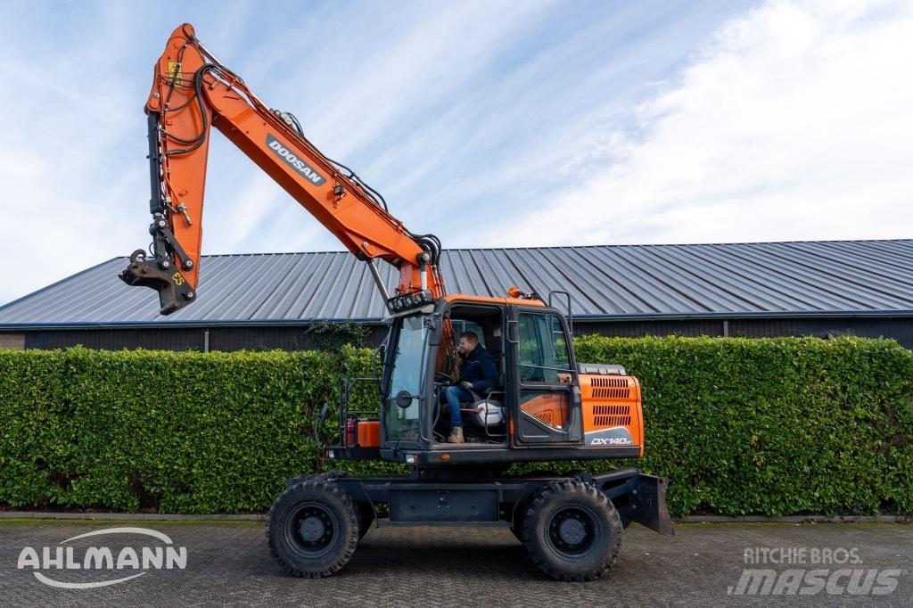 Doosan DX140W-5 Escavadoras de rodas