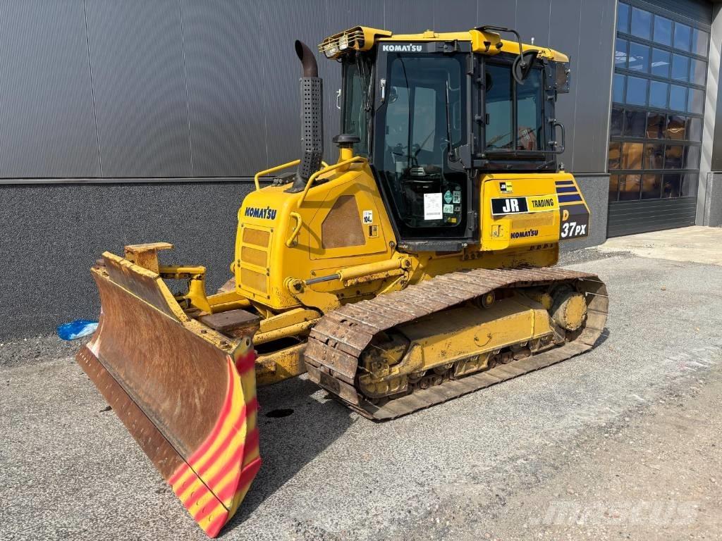 Komatsu D37 PX-23 Dozers - Tratores rastos