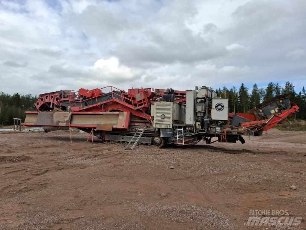Sandvik UH 450 E Britadores móveis
