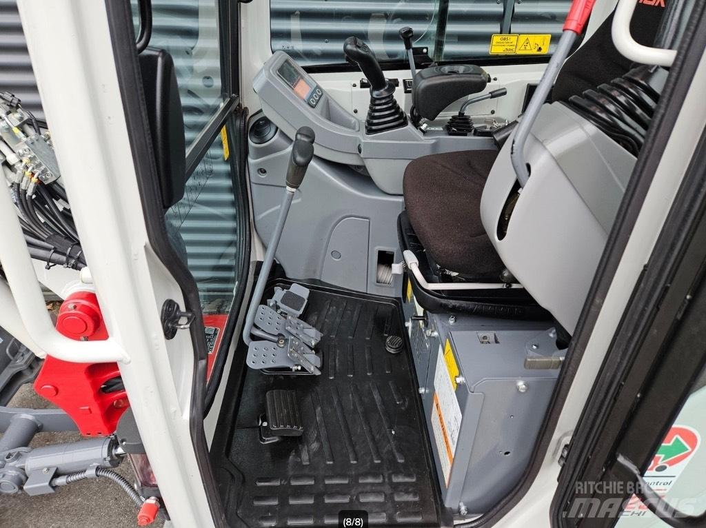 Takeuchi TB 225 Mini Escavadoras <7t
