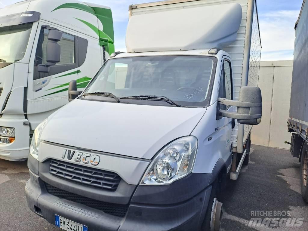 Iveco DAILY 60C17 Camiões de caixa fechada