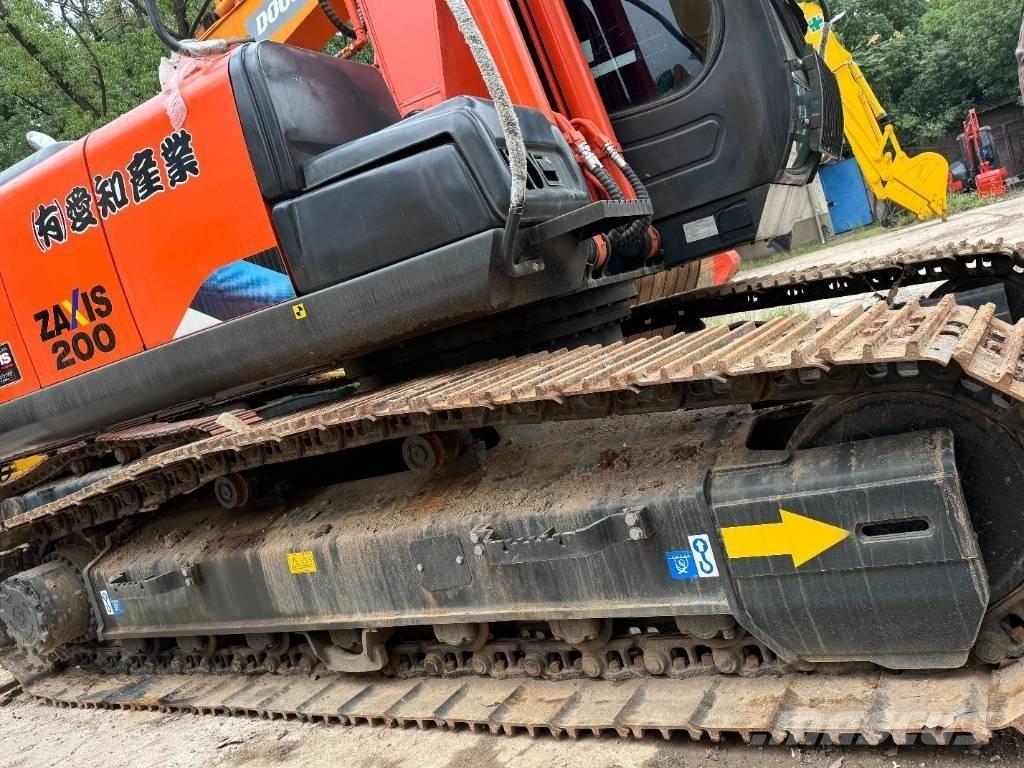 Hitachi ZX 200 Escavadoras de rastos