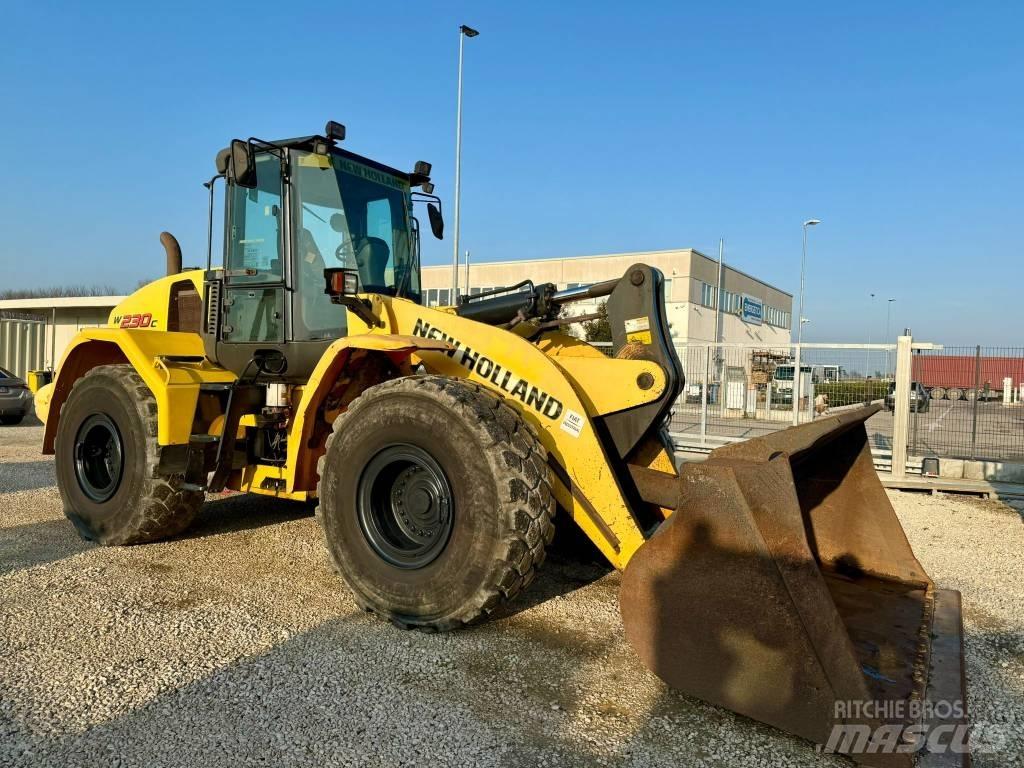 New Holland W 230 C Pás carregadoras de rodas